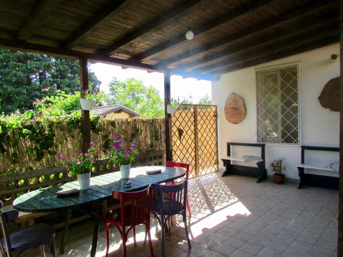 Agriturismo "Borgo Madonna Degli Angeli" - Charming Cottages In The Gardens ! Tocco da Casauria Exterior foto