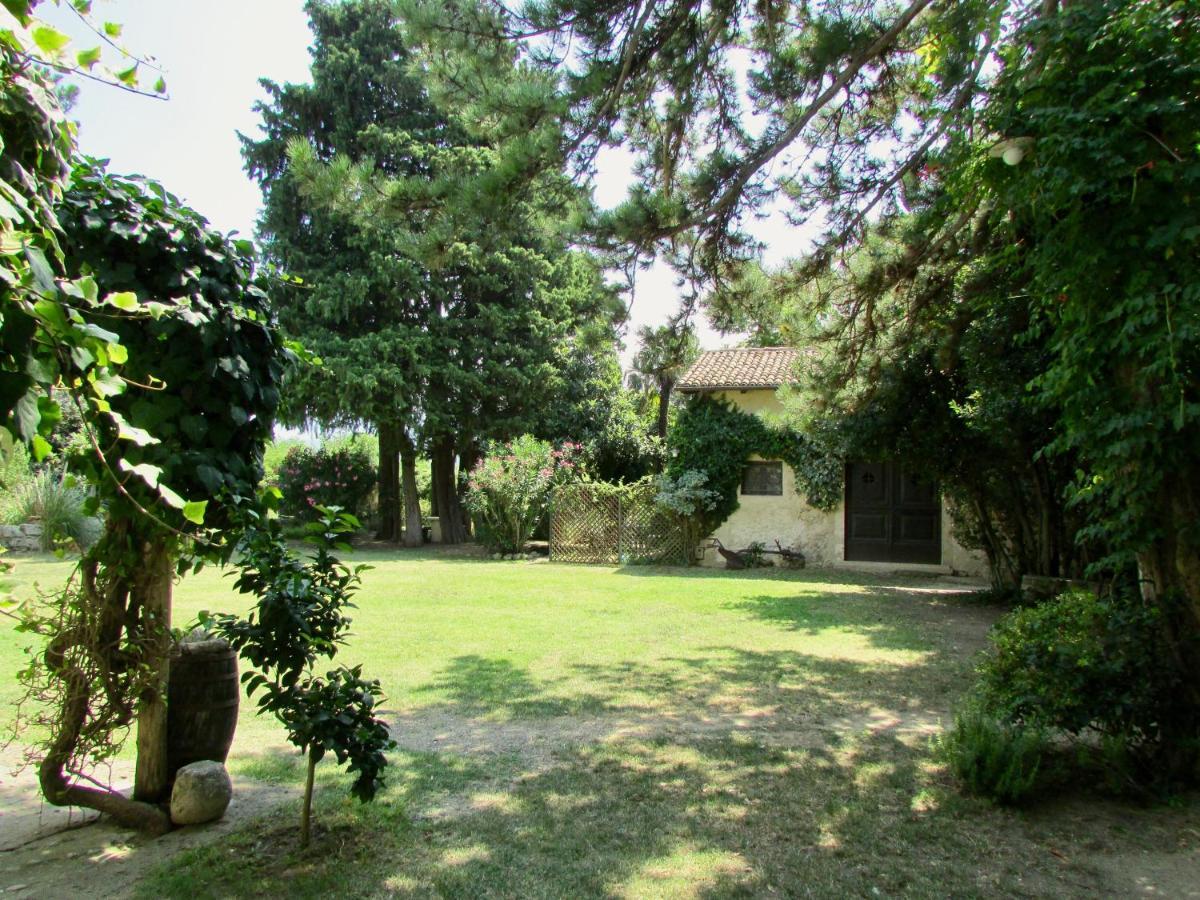 Agriturismo "Borgo Madonna Degli Angeli" - Charming Cottages In The Gardens ! Tocco da Casauria Exterior foto
