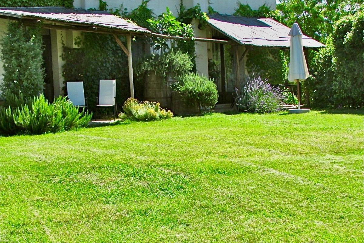 Agriturismo "Borgo Madonna Degli Angeli" - Charming Cottages In The Gardens ! Tocco da Casauria Exterior foto